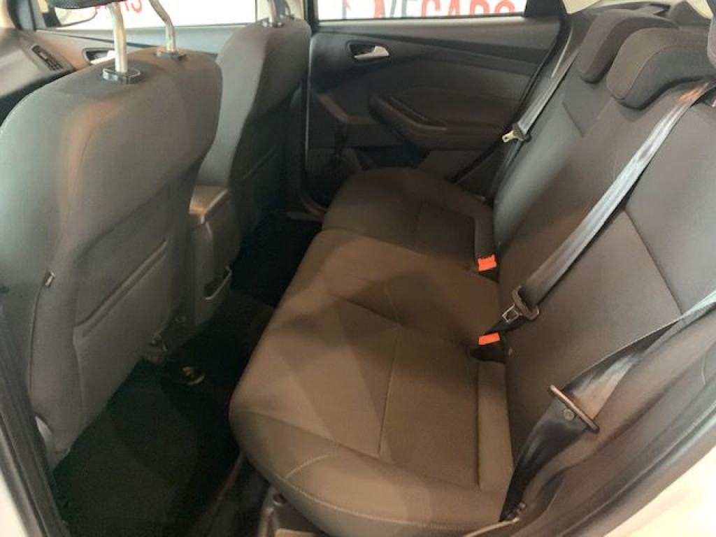 FORD FOCUS 1.6 TDCI TREND 115CV de segunda mano