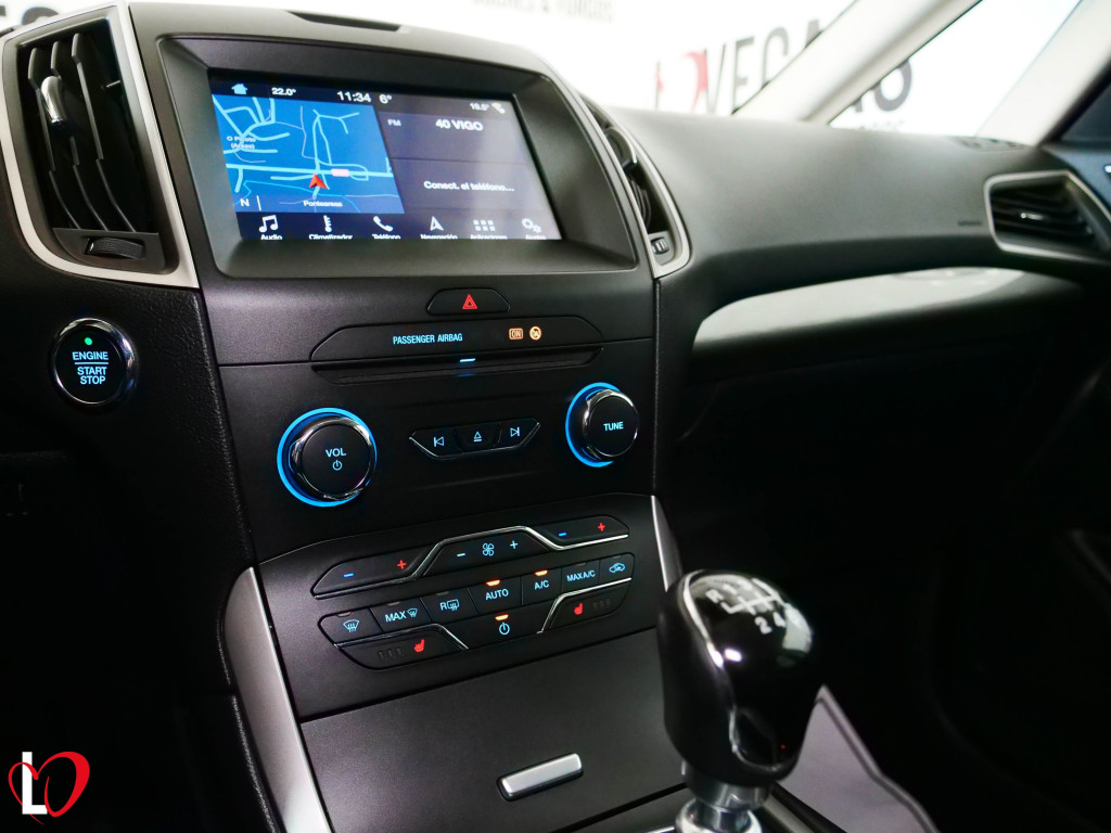 FORD S-MAX 2.0 EcoBlue BUSINESS 150 de segunda mano