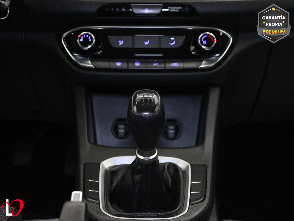 HYUNDAI i30 1.5 DPI ESSENCE 110 de segunda mano