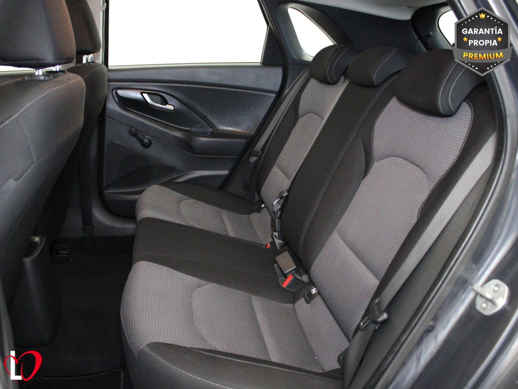 HYUNDAI i30 1.5 DPI ESSENCE 110 de segunda mano