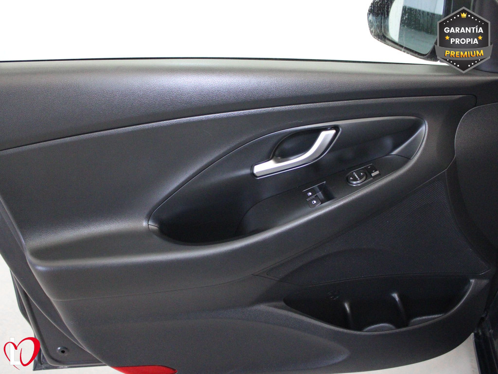 HYUNDAI i30 1.5 DPI ESSENCE 110 de segunda mano