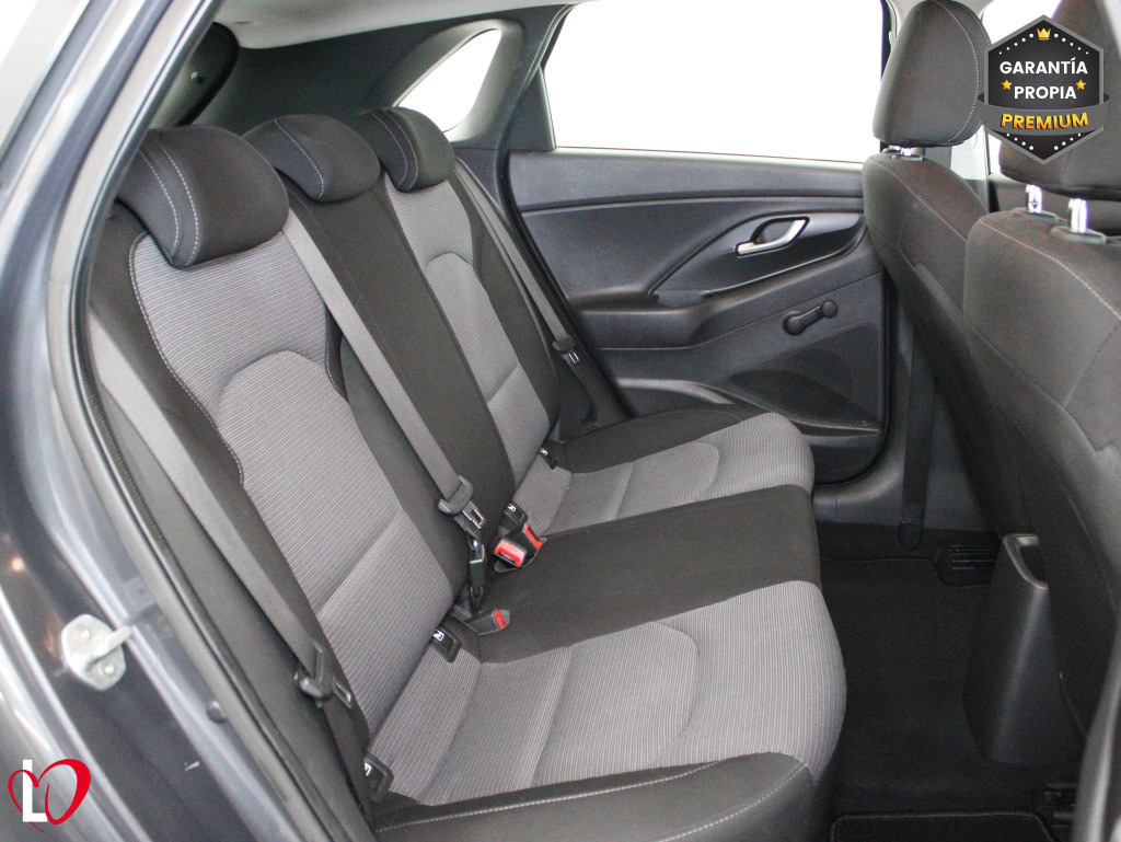 HYUNDAI i30 1.5 DPI ESSENCE 110 de segunda mano