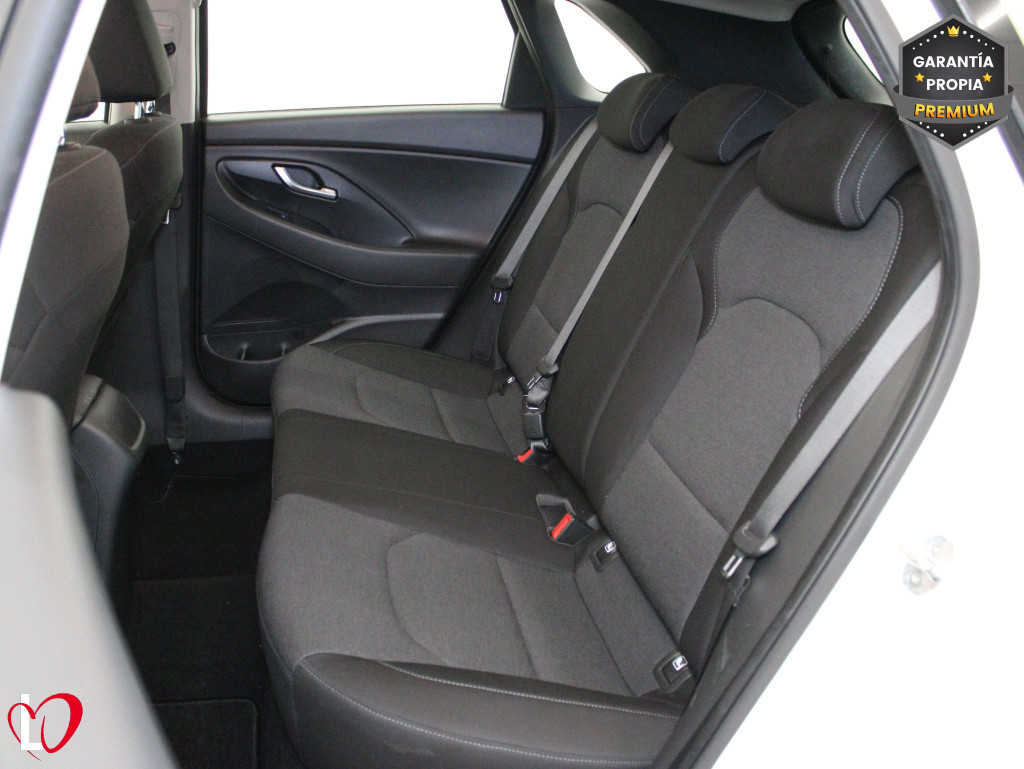 HYUNDAI I30 1.5 DPI KLASS SLX 6 VEL 110 de segunda mano