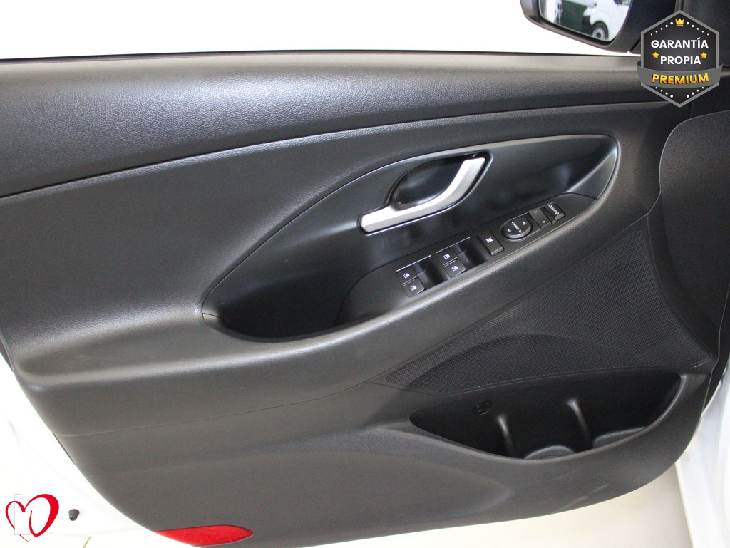 HYUNDAI I30 1.5 DPI KLASS SLX 6 VEL 110 de segunda mano