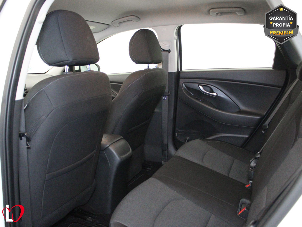 HYUNDAI I30 1.5 DPI KLASS SLX 6 VEL 110 de segunda mano