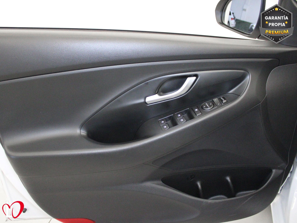 HYUNDAI I30 1.5 DPI KLASS SLX 6 VEL 110 de segunda mano