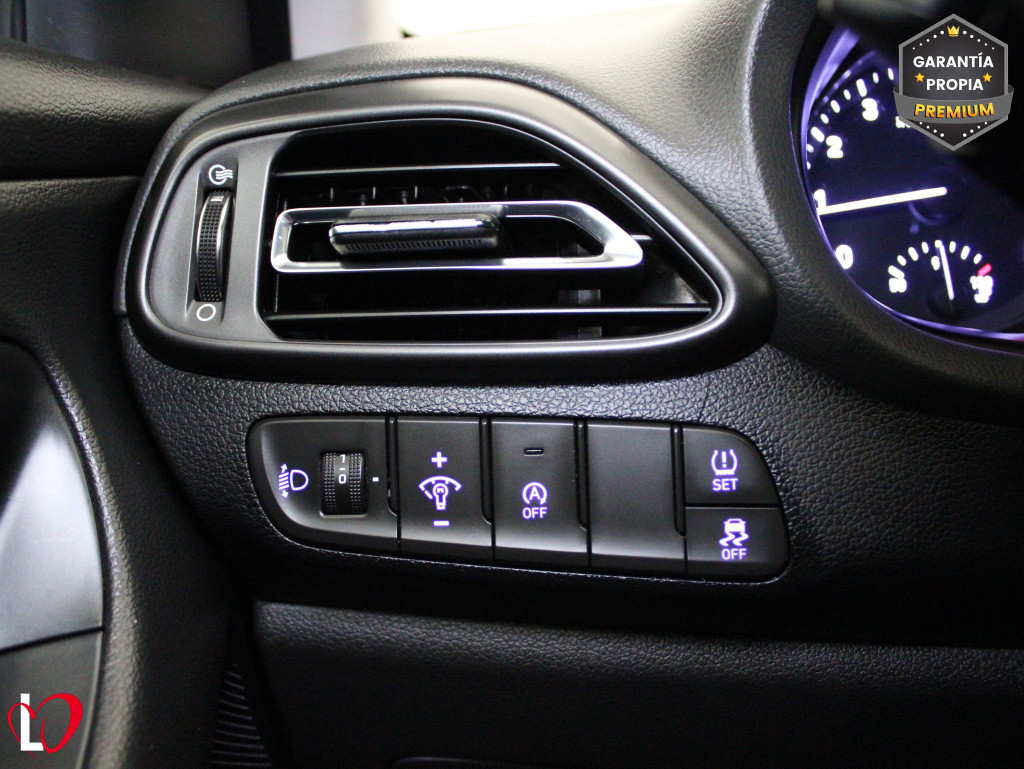 HYUNDAI I30 1.5 DPI KLASS SLX 6 VEL 110 de segunda mano