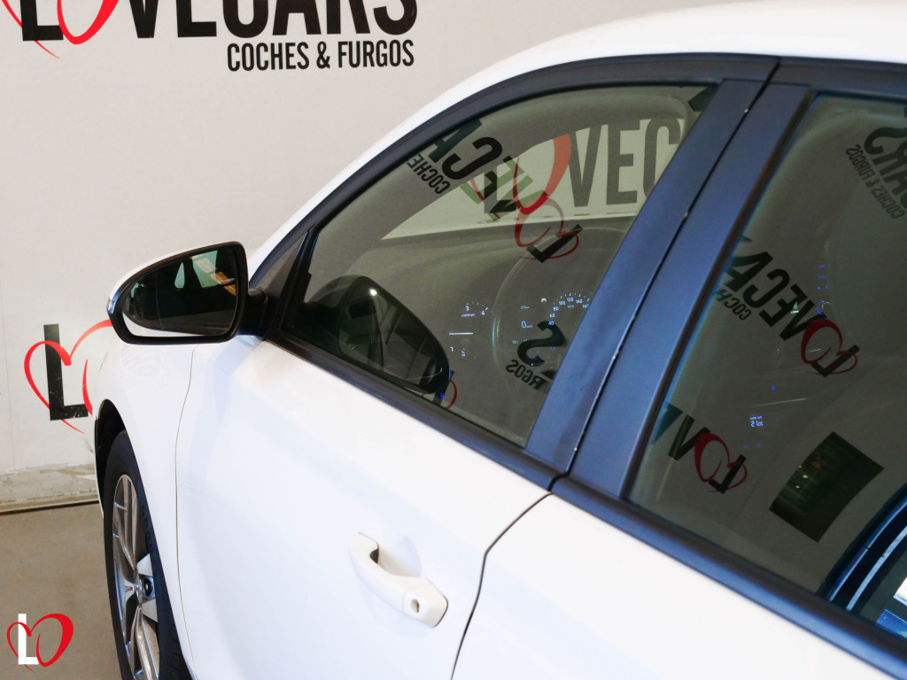 HYUNDAI i30 1.6 CRDI KLASS 6 VEL 95 de segunda mano