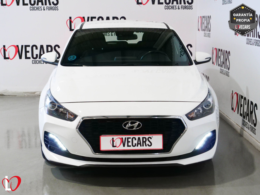 HYUNDAI i30 1.6 CRDI KLASS 6 VEL 95 de segunda mano