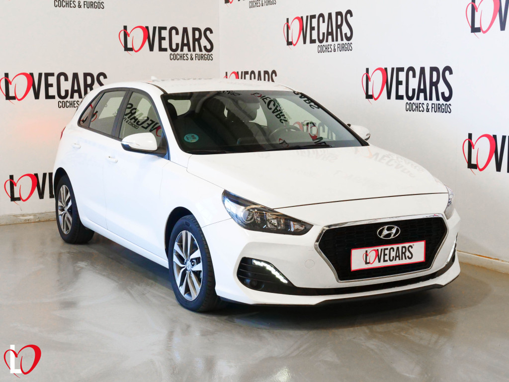 HYUNDAI i30 1.6 CRDI KLASS 6 VEL 95 de segunda mano