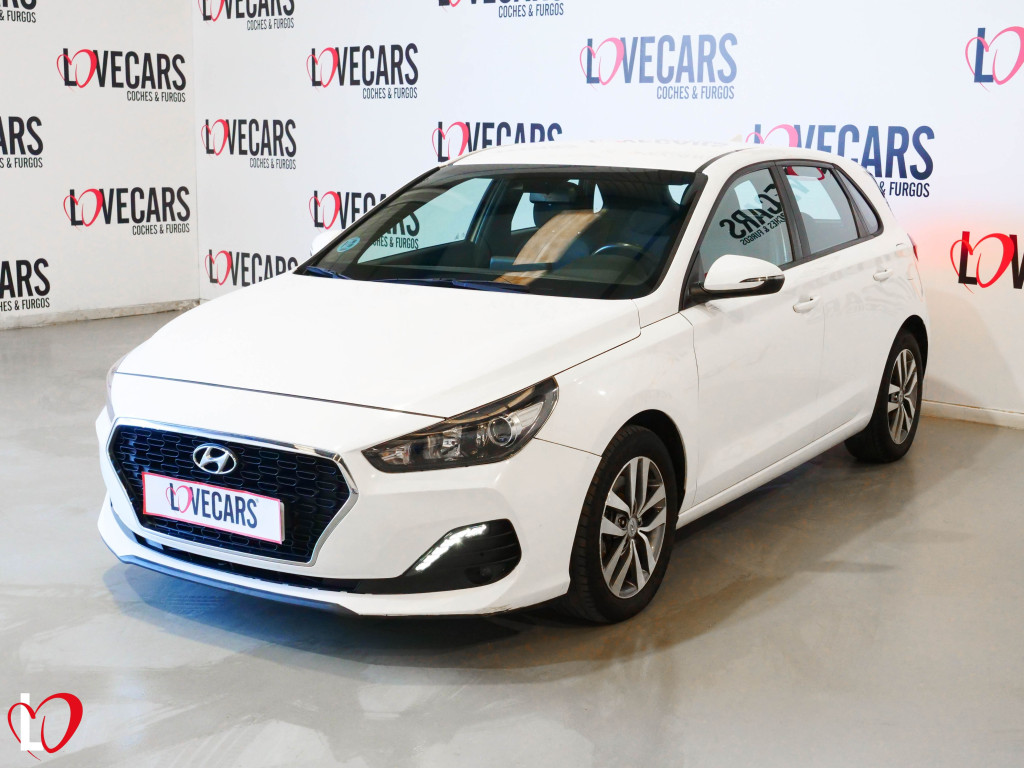 HYUNDAI i30 1.6 CRDI KLASS 6 VEL 95 de segunda mano