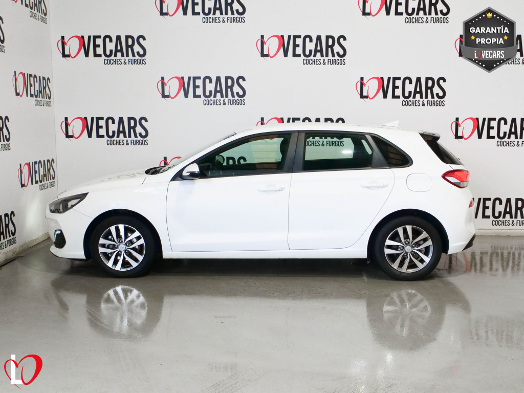 HYUNDAI i30 1.6 CRDI KLASS 6 VEL 95 de segunda mano