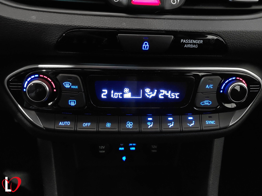 HYUNDAI I30 1.6 CRDI de segunda mano