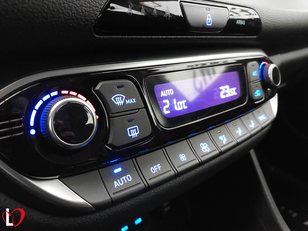 HYUNDAI I30 1.6 CRDI de segunda mano