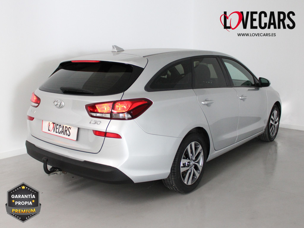 HYUNDAI i30 SW 1.6 CRDI CW KLASS 6 VEL 115 de segunda mano
