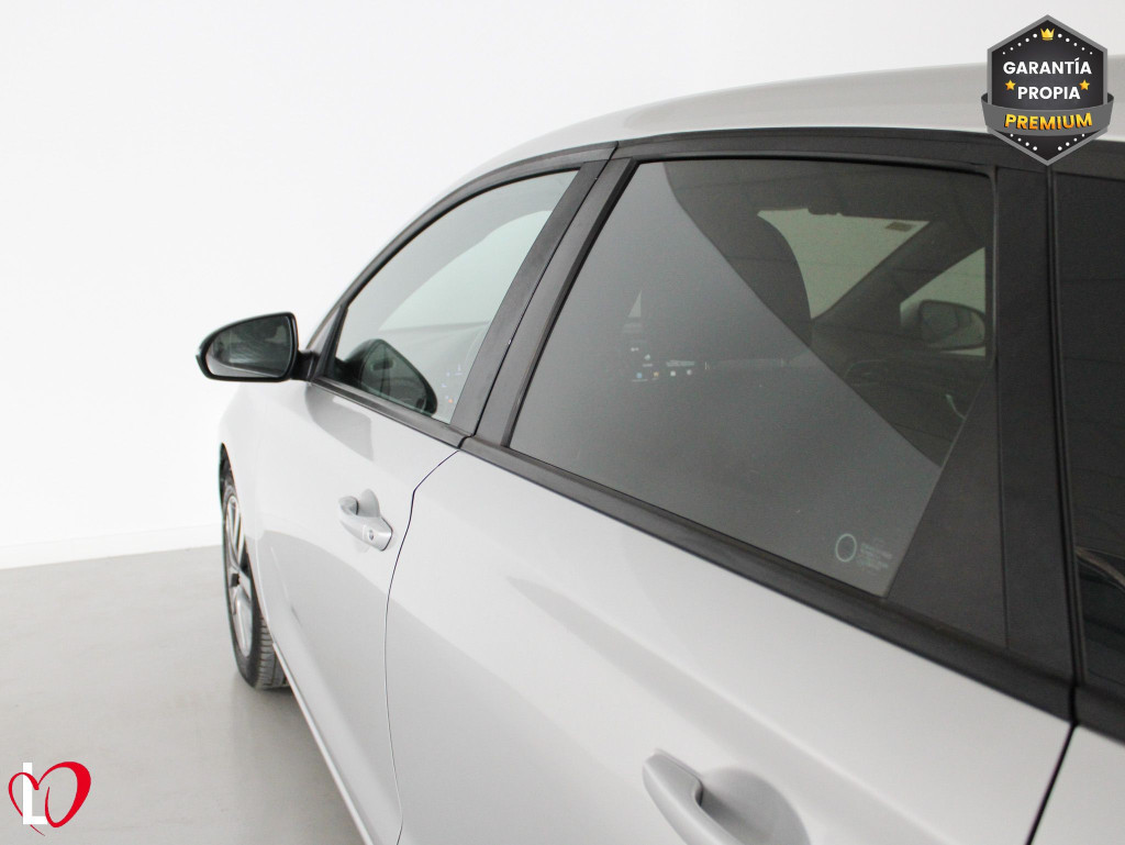 HYUNDAI i30 SW 1.6 CRDI CW KLASS 6 VEL 115 de segunda mano