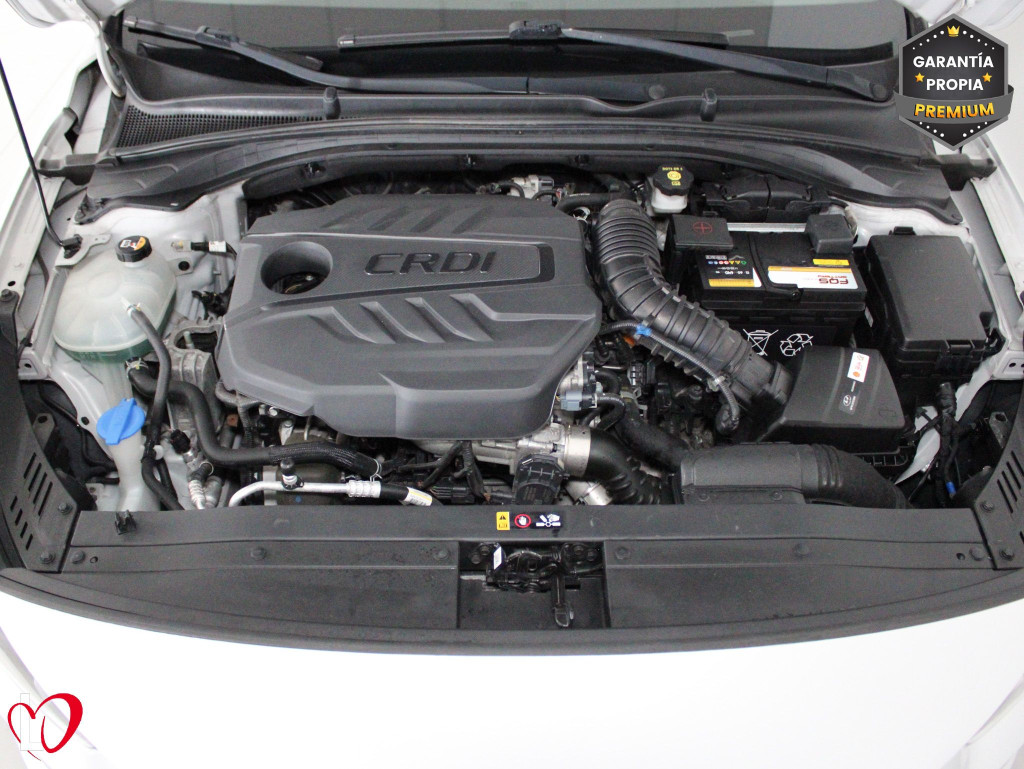 HYUNDAI i30 SW 1.6 CRDI CW KLASS 6 VEL 115 de segunda mano