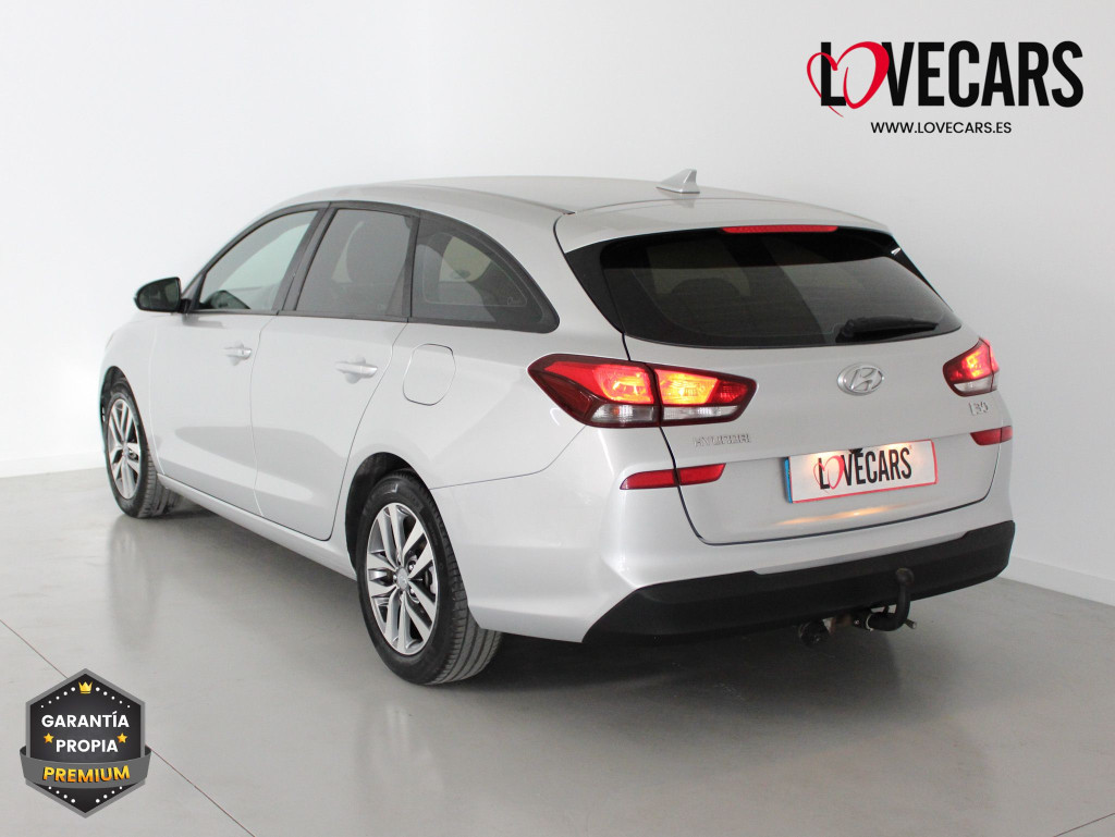HYUNDAI i30 SW 1.6 CRDI CW KLASS 6 VEL 115 de segunda mano