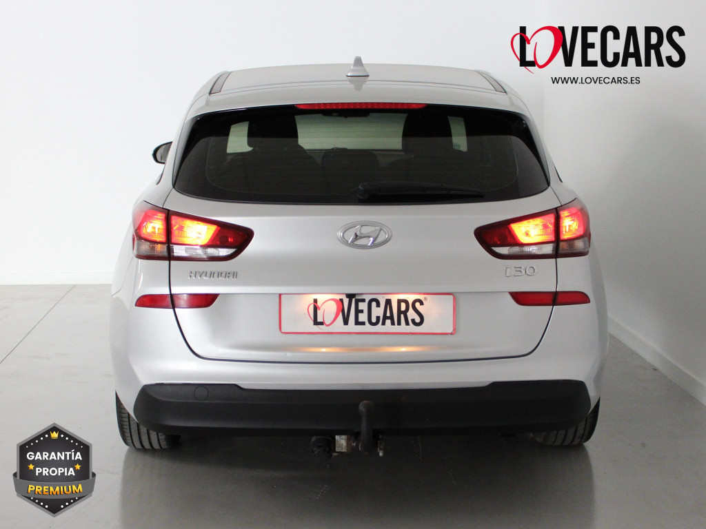 HYUNDAI i30 SW 1.6 CRDI CW KLASS 6 VEL 115 de segunda mano