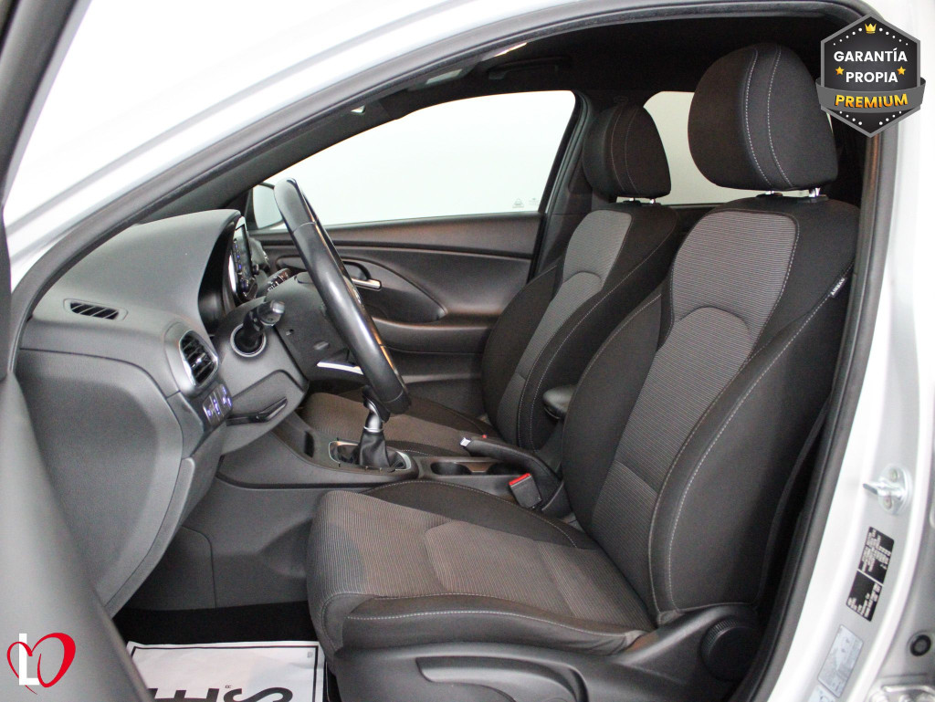 HYUNDAI i30 SW 1.6 CRDI CW KLASS 6 VEL 115 de segunda mano