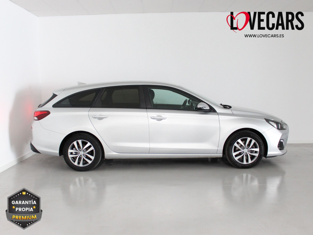 HYUNDAI i30 SW 1.6 CRDI CW KLASS 6 VEL 115 de segunda mano
