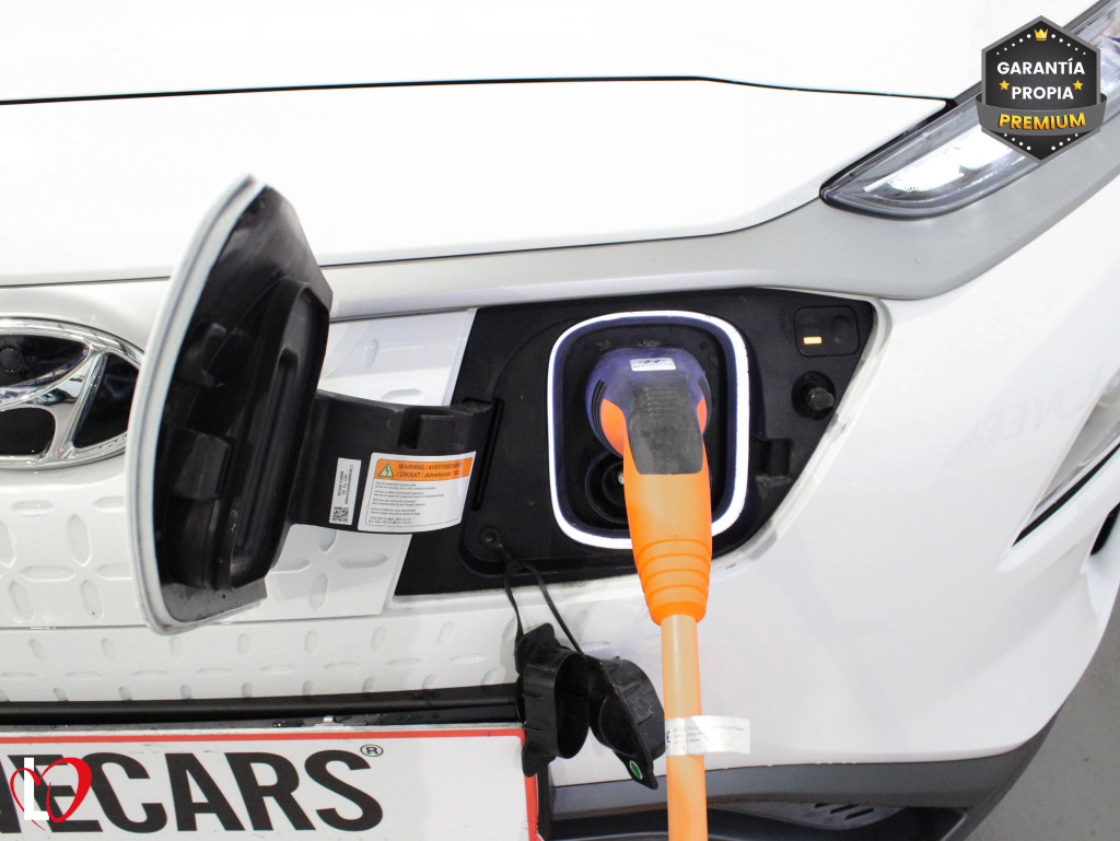 HYUNDAI KONA EV STYLE 64KW ELECTRIC 204 de segunda mano