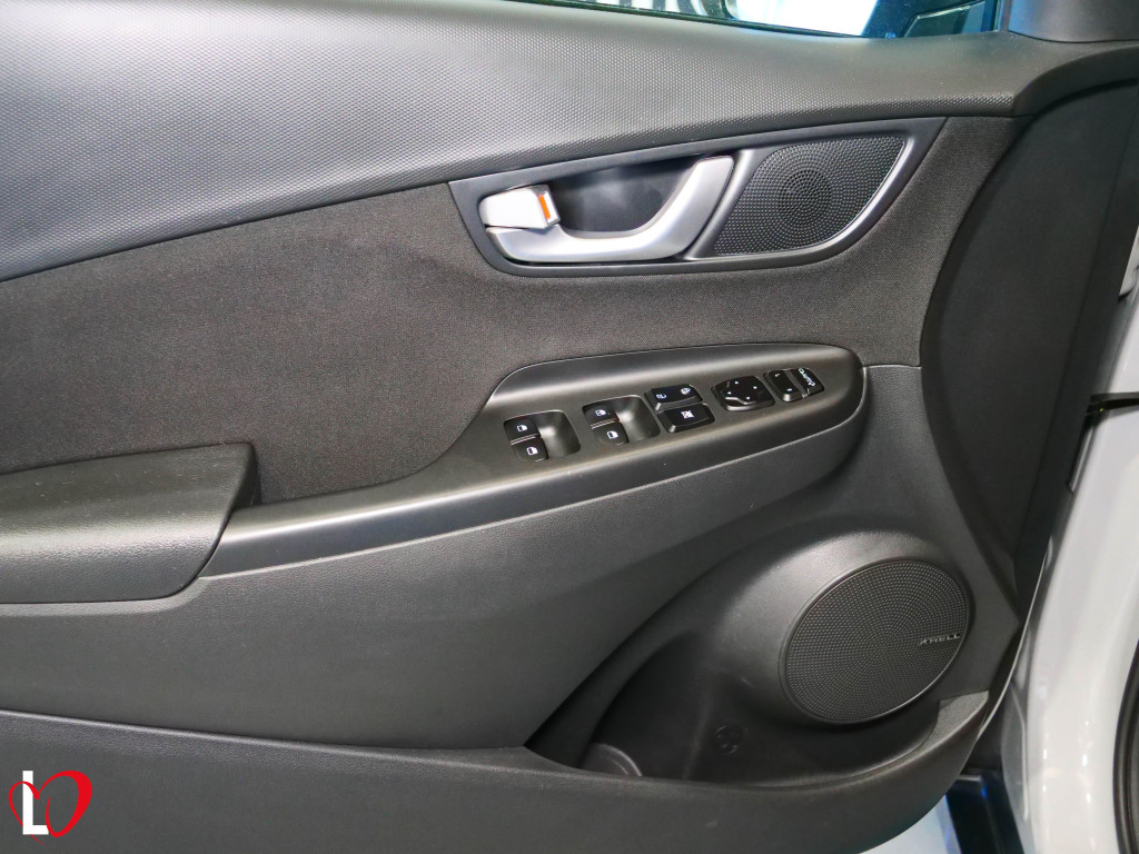 HYUNDAI KONA NEW 1.6 CRDI DCT-7 hybrid 48V CREATIVE 136 de segunda mano