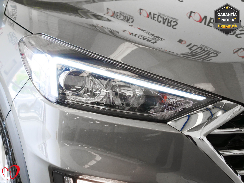 HYUNDAI TUCSON 1.6 CRDI AUTO 48V BUSINESS 136 de segunda mano
