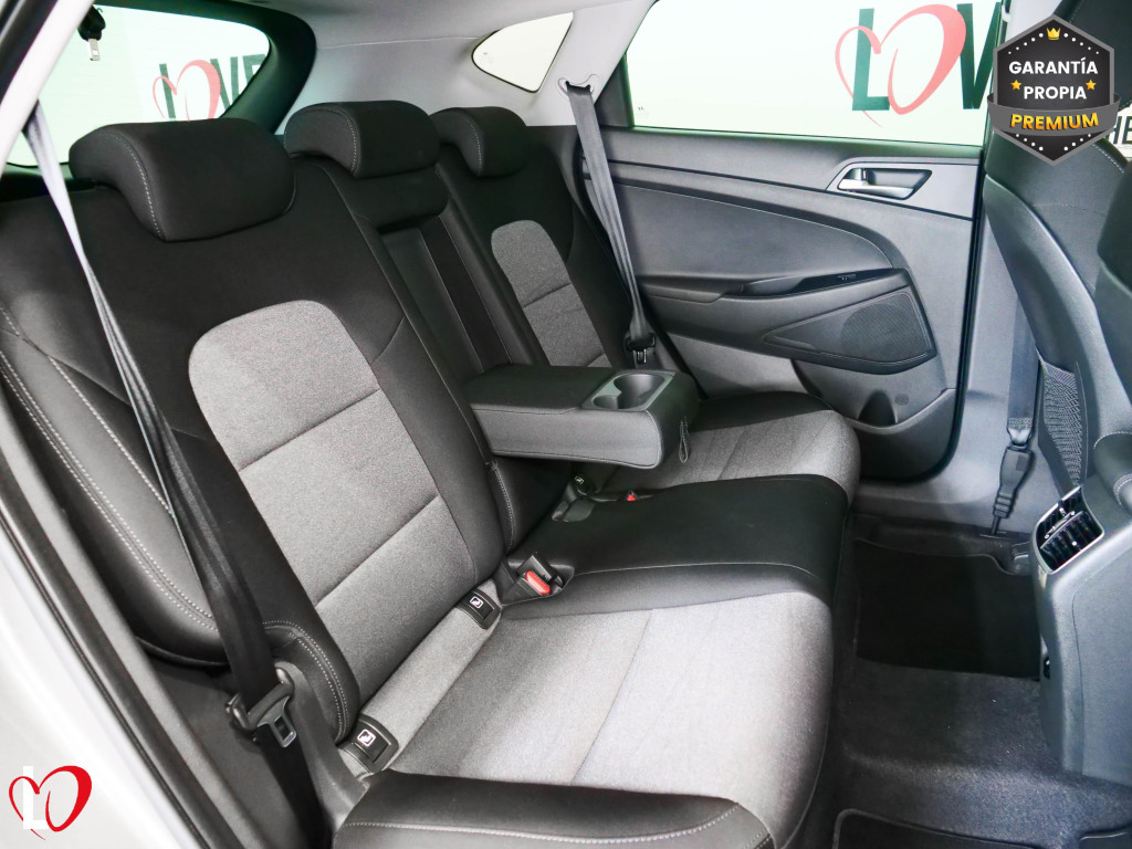HYUNDAI TUCSON 1.6 CRDI AUTO 48V BUSINESS 136 de segunda mano