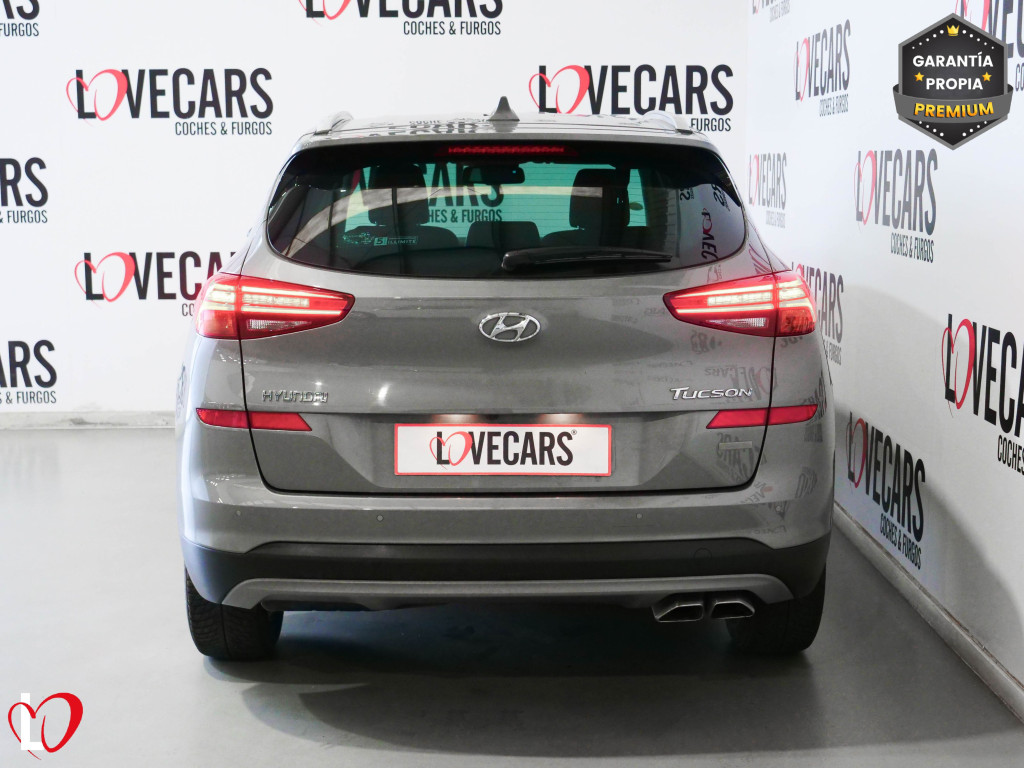 HYUNDAI TUCSON 1.6 CRDI AUTO 48V BUSINESS 136 de segunda mano
