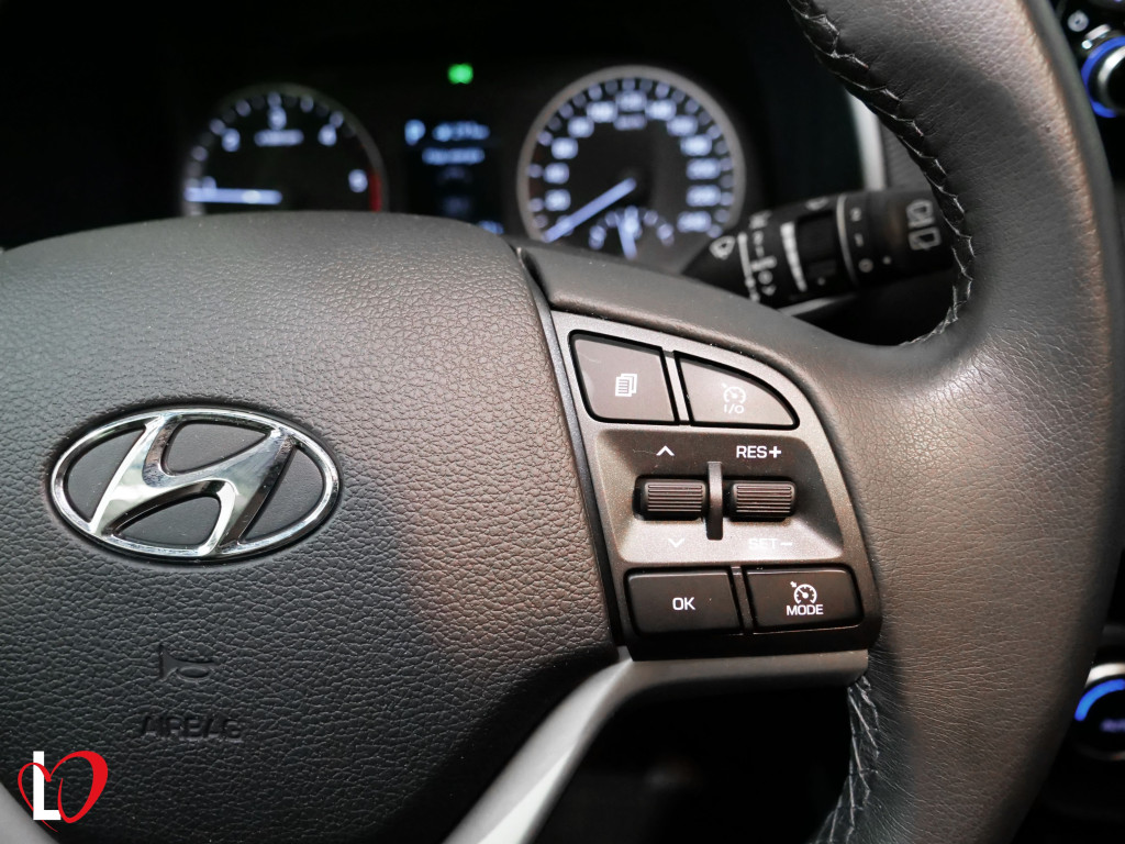 HYUNDAI TUCSON 1.6 CRDI DCT-7 HYBRID 48V 136 de segunda mano