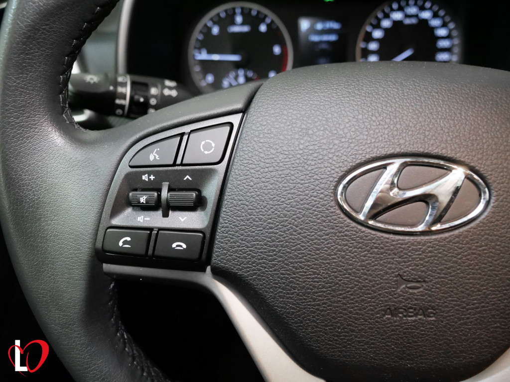 HYUNDAI TUCSON 1.6 CRDI DCT-7 HYBRID 48V 136 de segunda mano