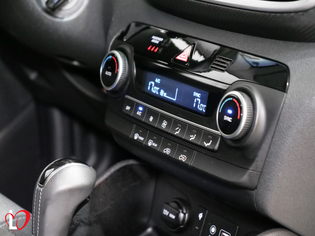HYUNDAI TUCSON 1.6 CRDI DCT-7 HYBRID 48V 136 de segunda mano