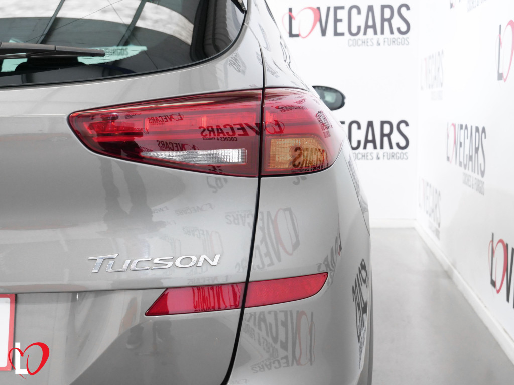 HYUNDAI TUCSON 1.6 CRDI DCT-7 HYBRID 48V 136 de segunda mano