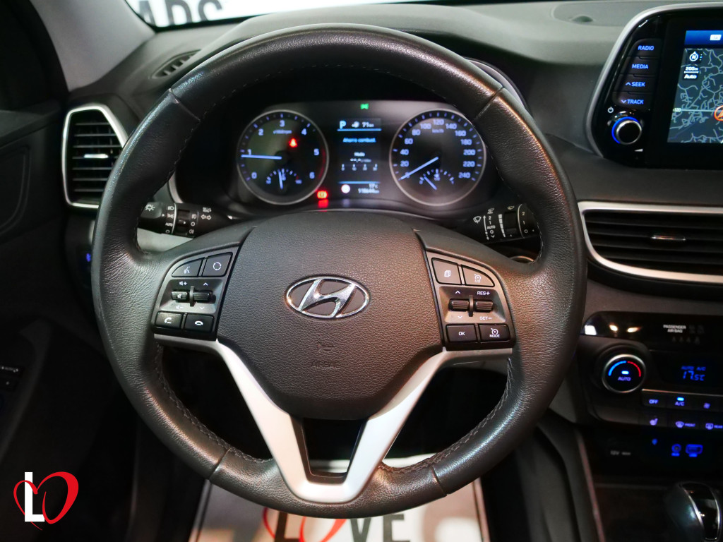 HYUNDAI TUCSON 1.6 CRDI DCT-7 HYBRID 48V 136 de segunda mano