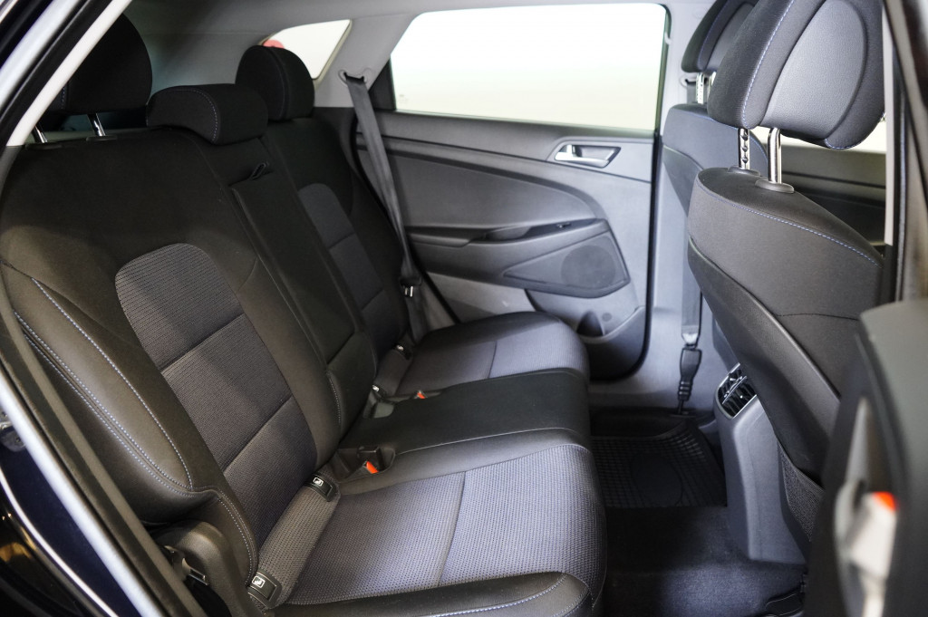 HYUNDAI TUCSON 1.7 CRDI BUSINESS 115 de segunda mano