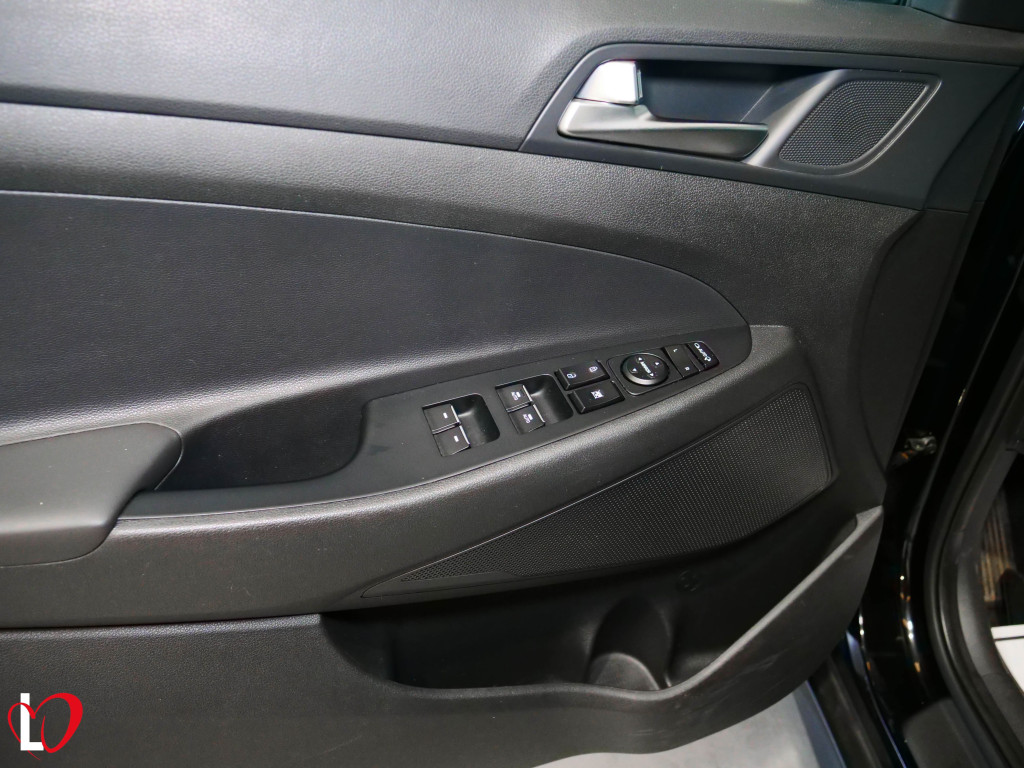 HYUNDAI TUCSON TUCSON 1.6 CRDI DCT-7 HYBRID 48V 136 de segunda mano