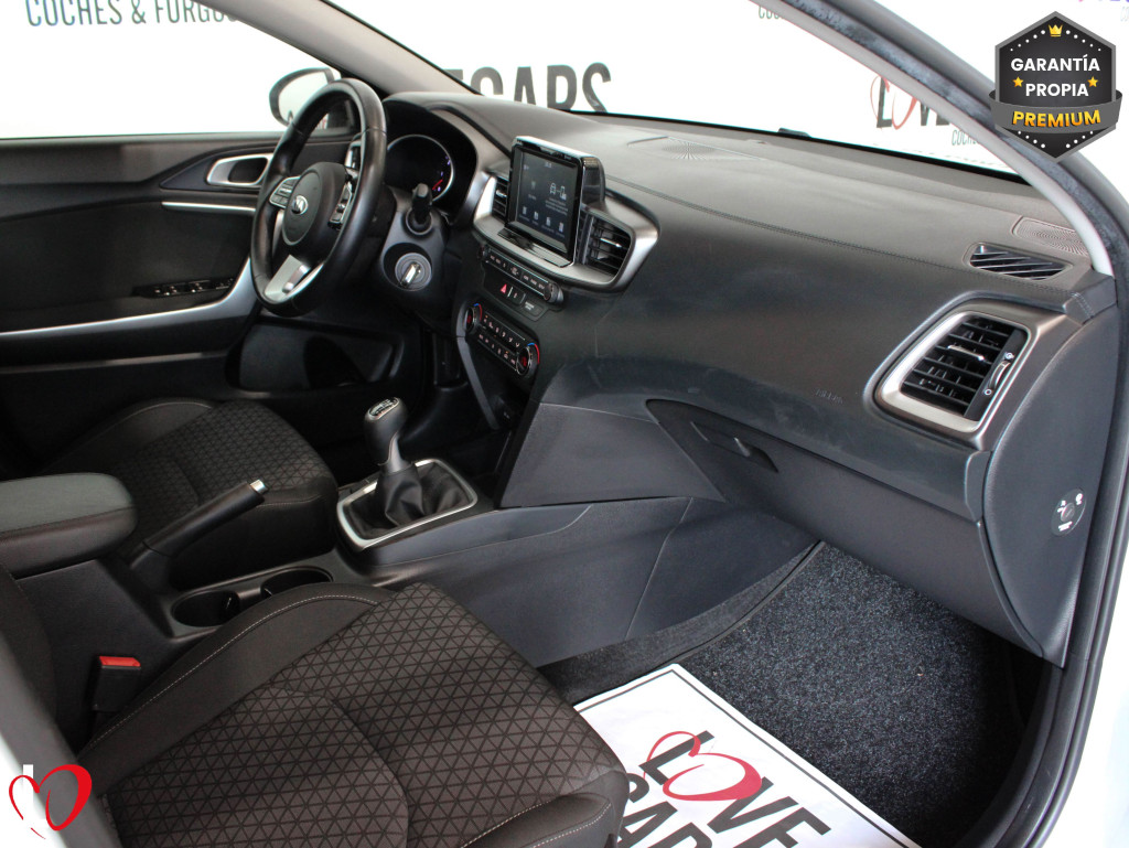 KIA CEED 1.6 CRDI DRIVE 115 de segunda mano