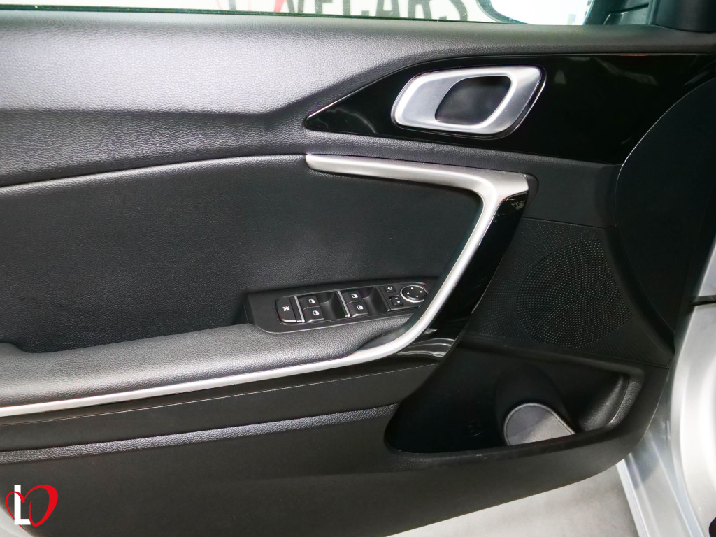 KIA CEED 1.6 CRDI ISG ACTIVE 136 de segunda mano