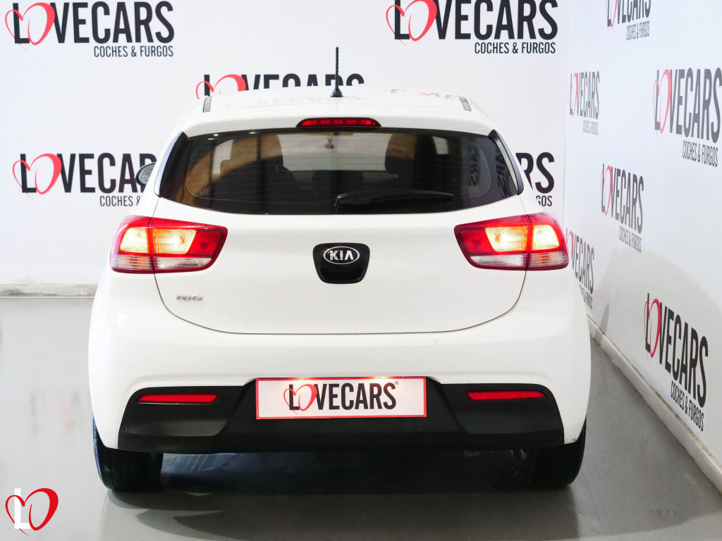 KIA RIO 1.2 CVVT 84 de segunda mano