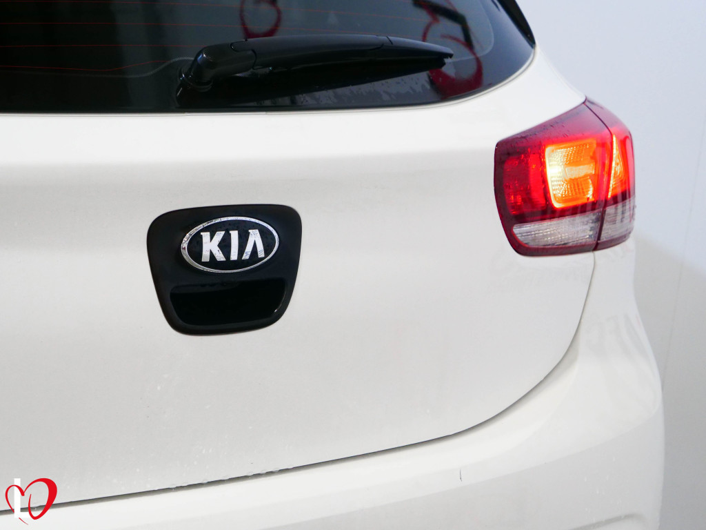 KIA RIO 1.2 CVVT 84 de segunda mano