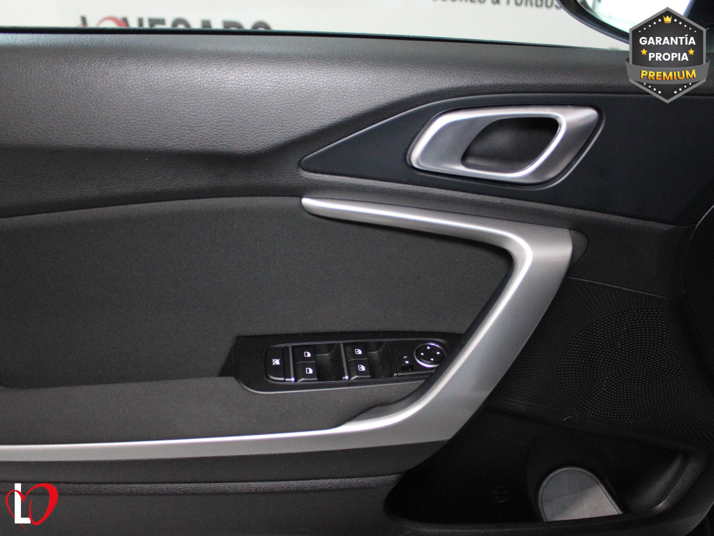 KIA XCEED 1.6 CRDI ACTIVE 136 de segunda mano
