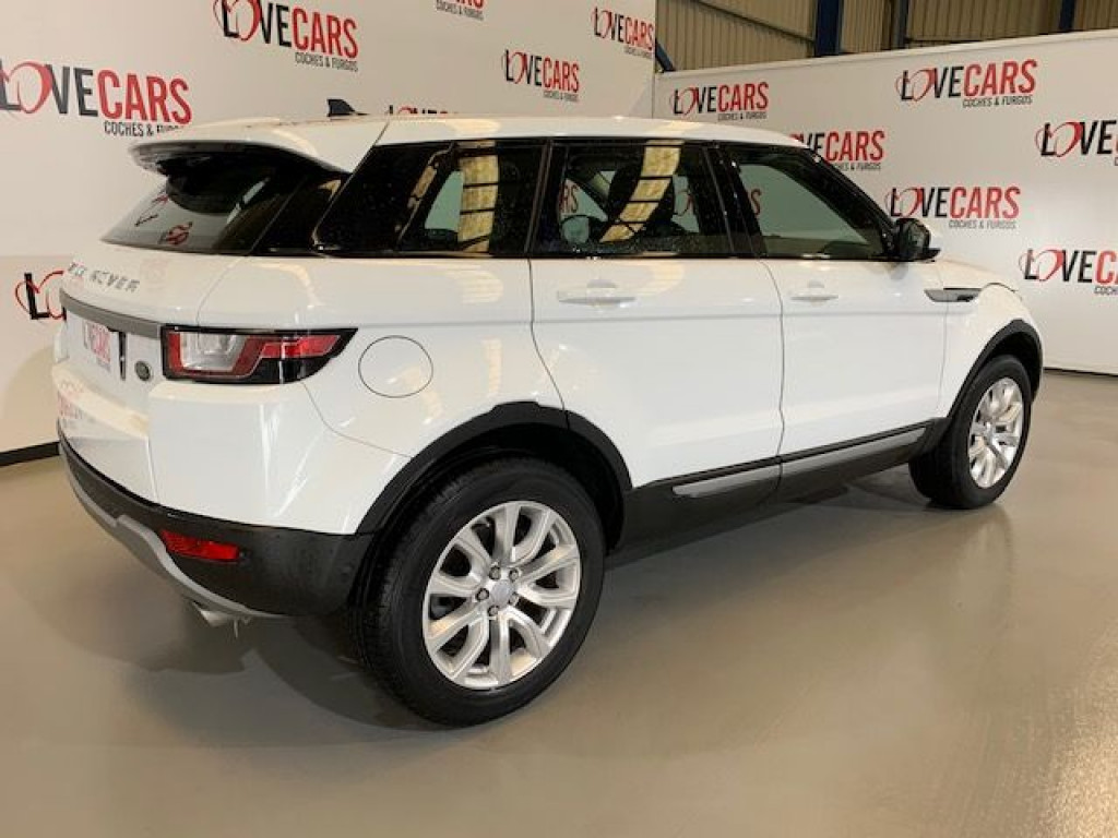 LAND ROVER EVOQUE 2.0eD4 SE 4X2 150CV de segunda mano