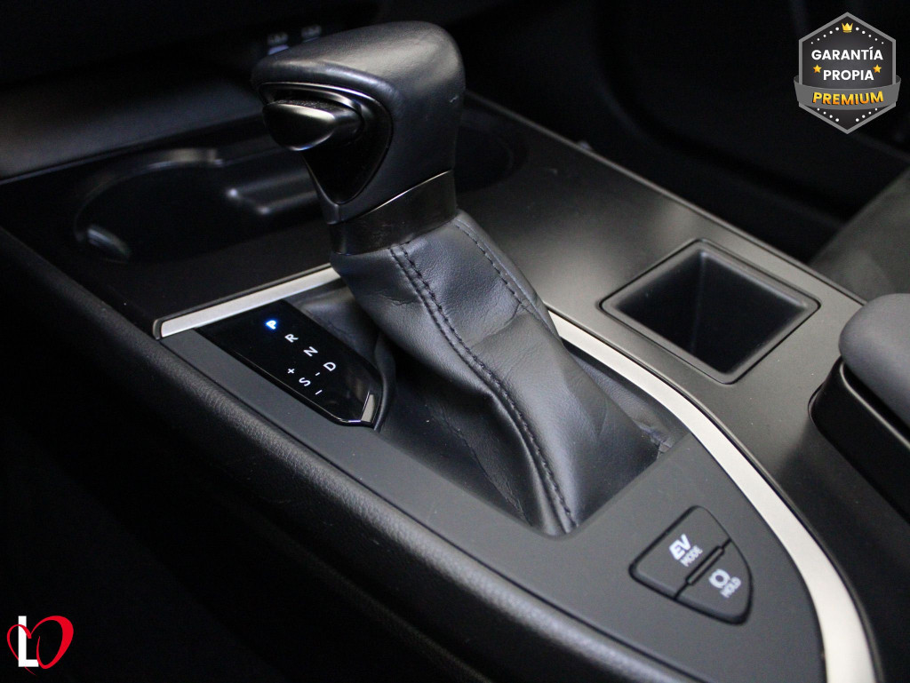 LEXUS UX 2.0 250H BUSINESS 184 de segunda mano