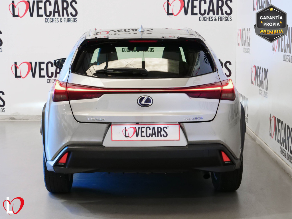 LEXUS UX 2.0 250h BUSINESS 184 de segunda mano