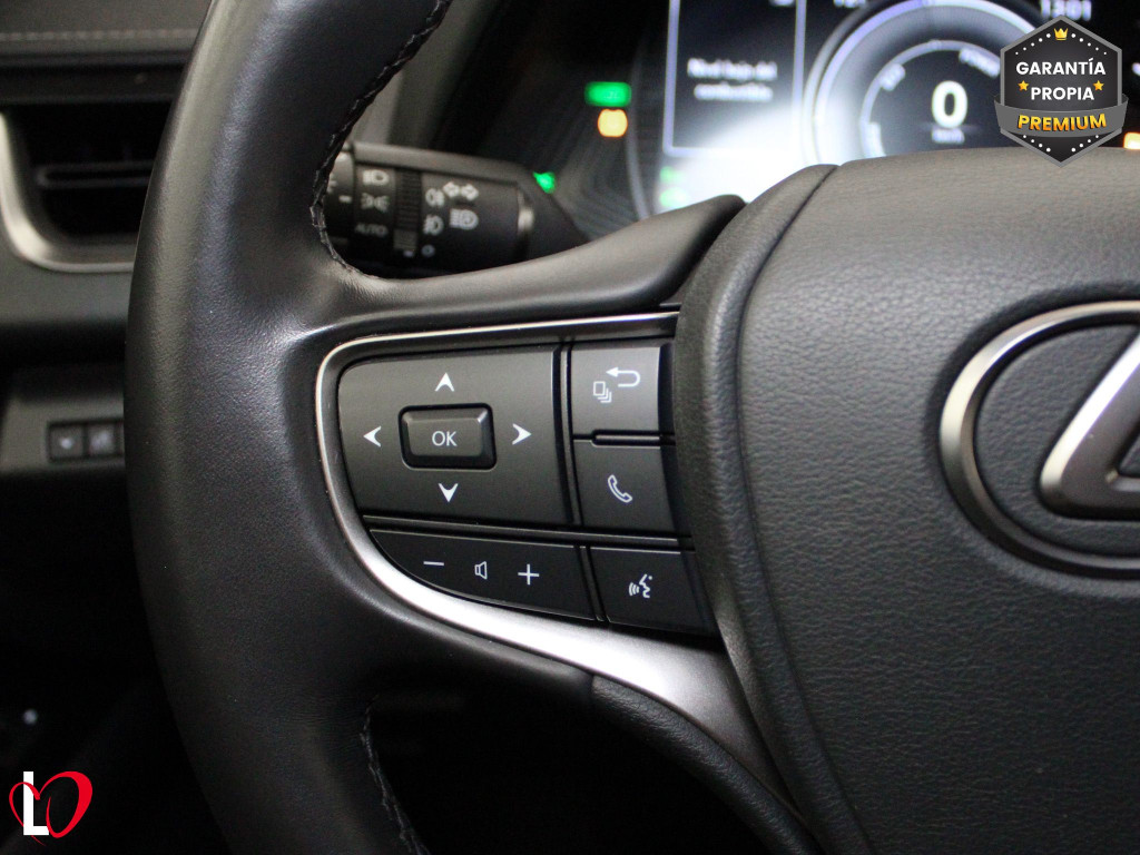 LEXUS UX 2.0 250H BUSINESS 184 de segunda mano