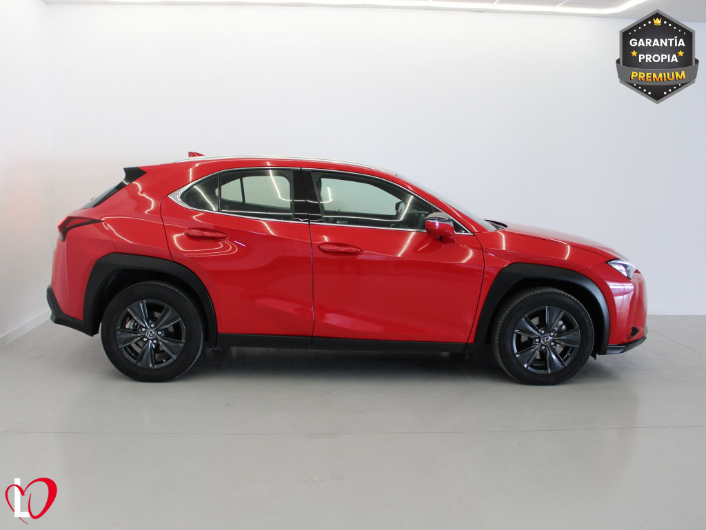 LEXUS UX 2.0 250H BUSINESS 184 de segunda mano