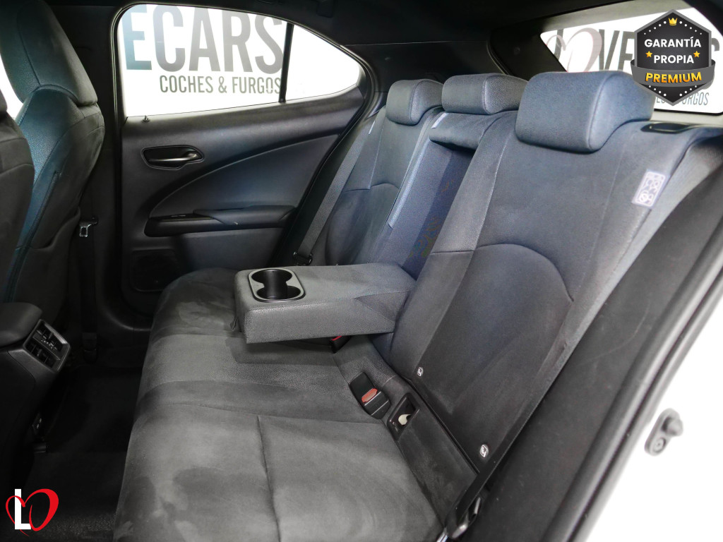 LEXUS UX 250H HYBRID 2WD 184 de segunda mano