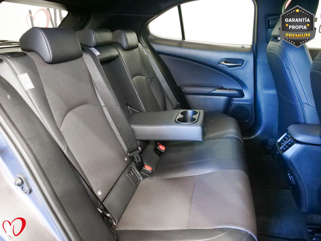LEXUS UX 250H HYBRID 2WD 184 de segunda mano