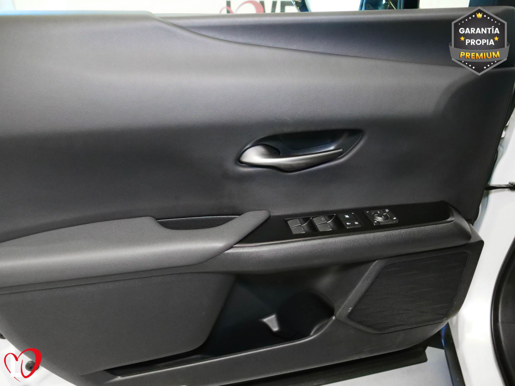 LEXUS UX 250H HYBRID 2WD 184 de segunda mano